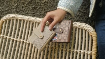 "Leswan Leather - Dompet wanita kulit asli motif batik viral - UNNA