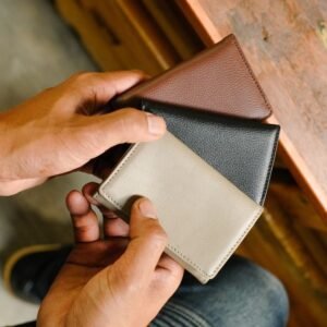 Trio - Dompet Kartu Pria dan Wanita Kulit Asli Card Holder ATM KTP Emas Logam Mulia - La Vaches' Leather